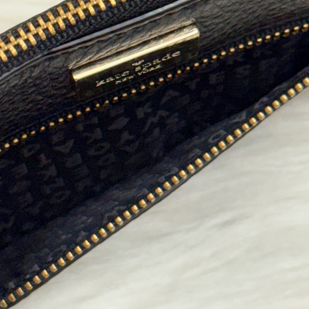 KATE SPADE - BLACK NEW YORK HIGHLAND PLACE WRISTLET - Picture 5 of 10